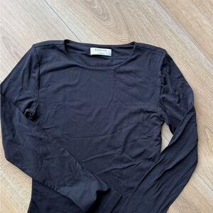 Babaton Classic Black Top